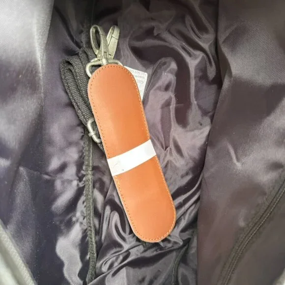 Urban Edge Wool & Leather Weekender Bag - Picture 2 of 11